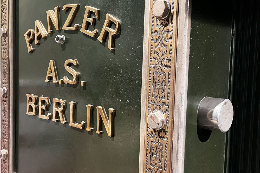 Details of an old bank door in Paustian